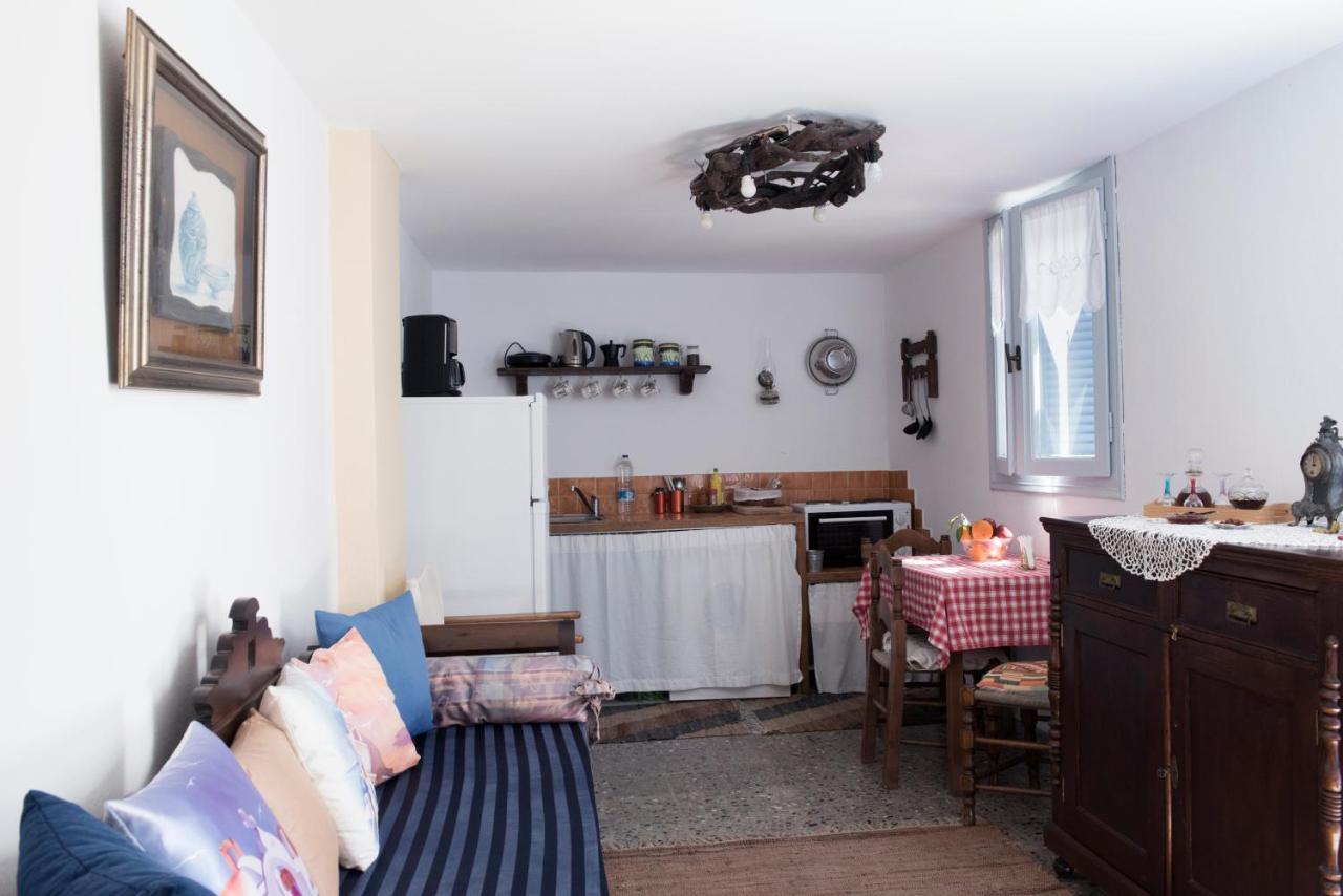 Calderimi Traditional Houses Fira  Extérieur photo
